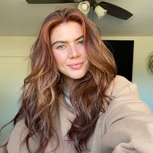 Meet your Posher, Hailey